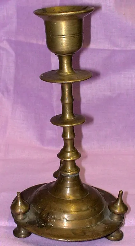 Подсвечник